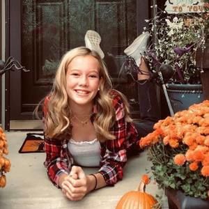 Meet your Posher, Leah